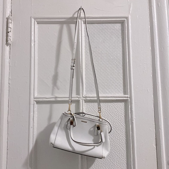 COPY - Coach White Handbag (Unused) - Picture 2 of 8